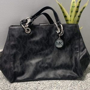 Mk purse like new excellent condition